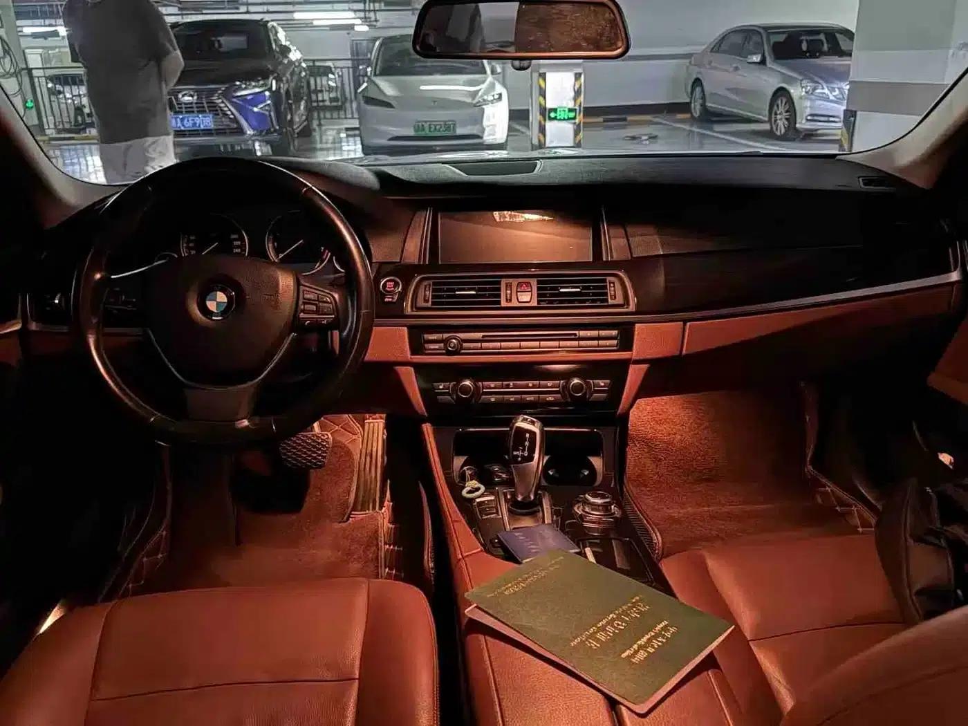 BMW 5 Series 2017 520Li Elegant Edition — миниатюра 6