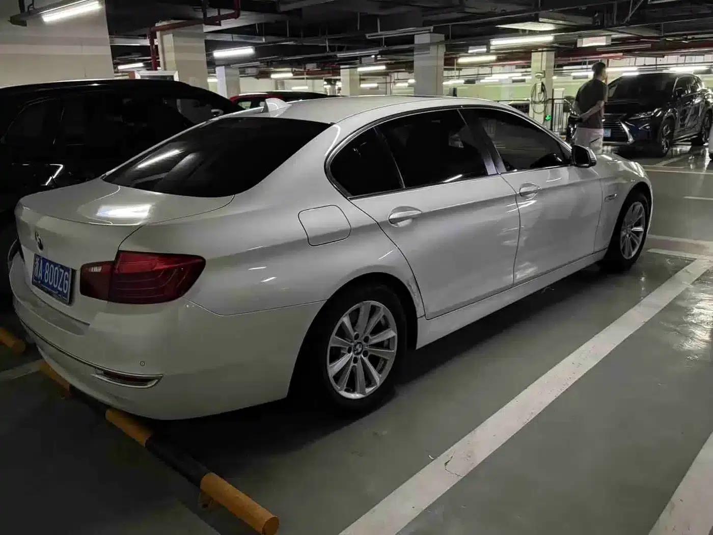 BMW 5 Series 2017 520Li Elegant Edition — миниатюра 9