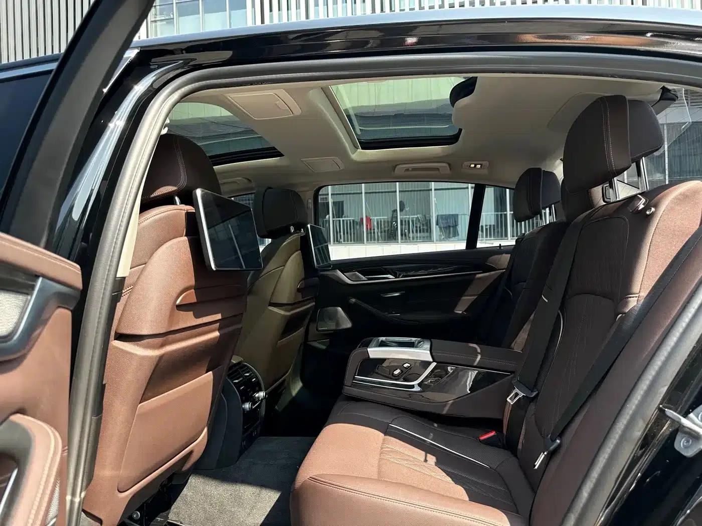 2021 BMW 5 Series Facelift 530Li Executive Luxury Package — миниатюра 14