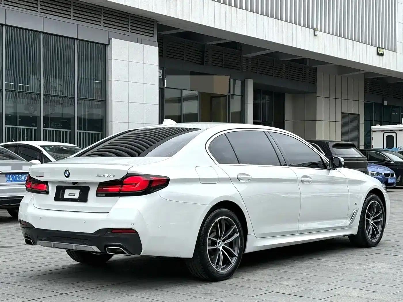 BMW 5 Series 2022 Facelift II 525Li M Sport Package — миниатюра 9