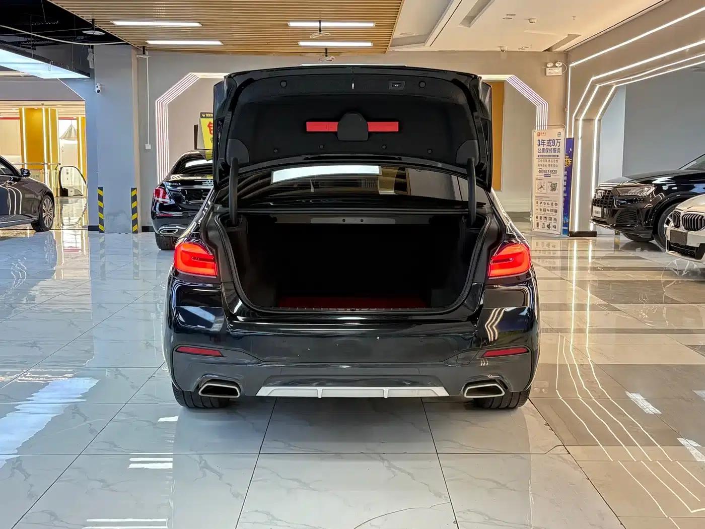 2021 BMW 5 Series Facelift 530Li Leading Edition M Sport Package — миниатюра 17