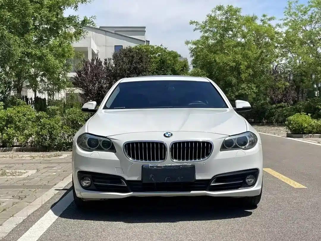 BMW 5 Series 2013 525Li Leading Edition — миниатюра 1