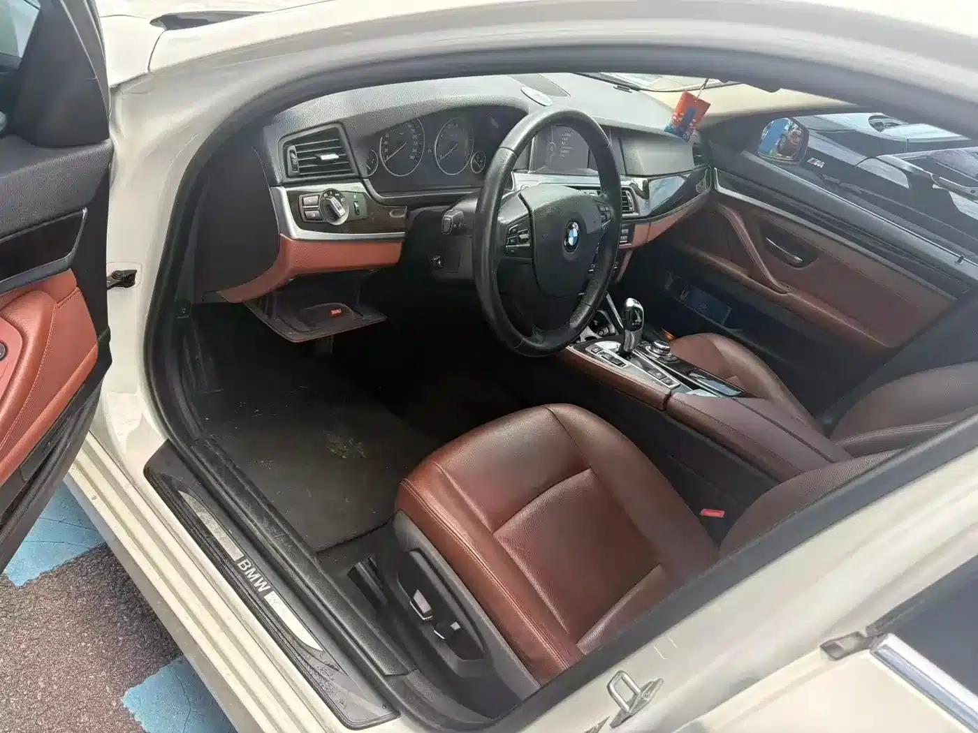 BMW 5 Series 2013 525Li Leading Edition — миниатюра 4
