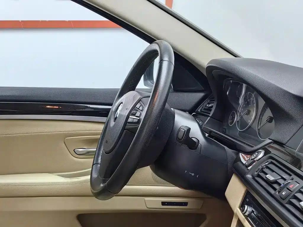 2014 BMW 5 Series 525Li Leading Edition — миниатюра 22
