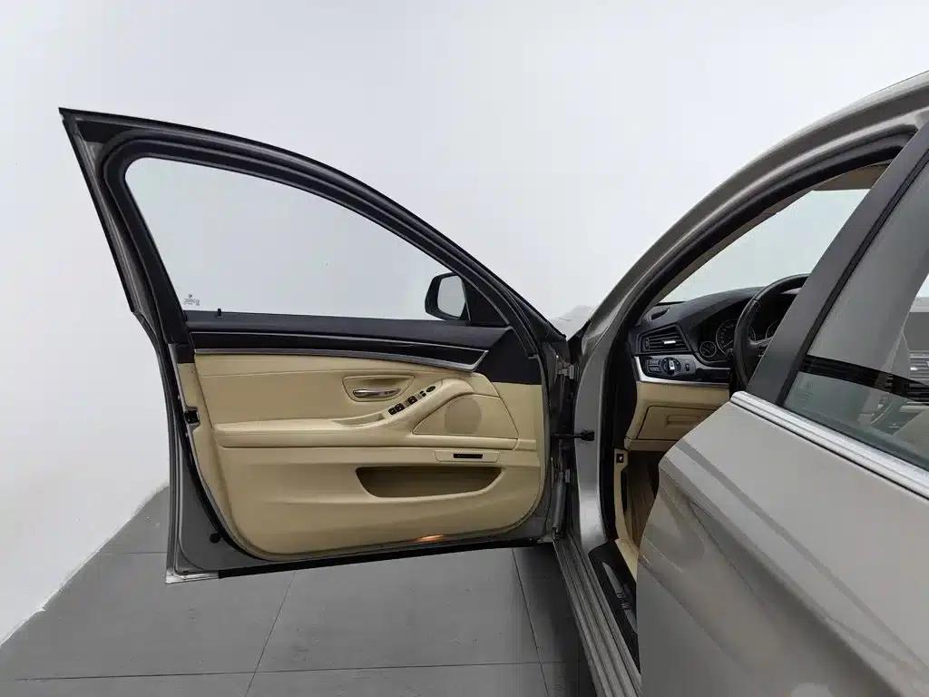 2014 BMW 5 Series 525Li Leading Edition — миниатюра 8