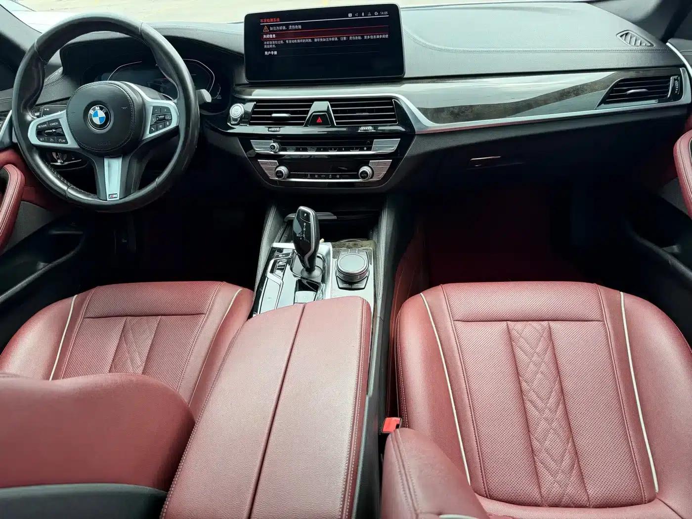 2022 BMW 5 Series 525Li M Sport Package — миниатюра 6