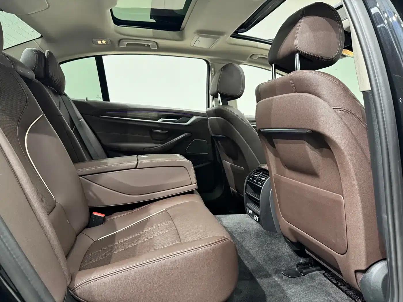 2022 BMW 5 Series 530Li xDrive Luxury Package — миниатюра 31