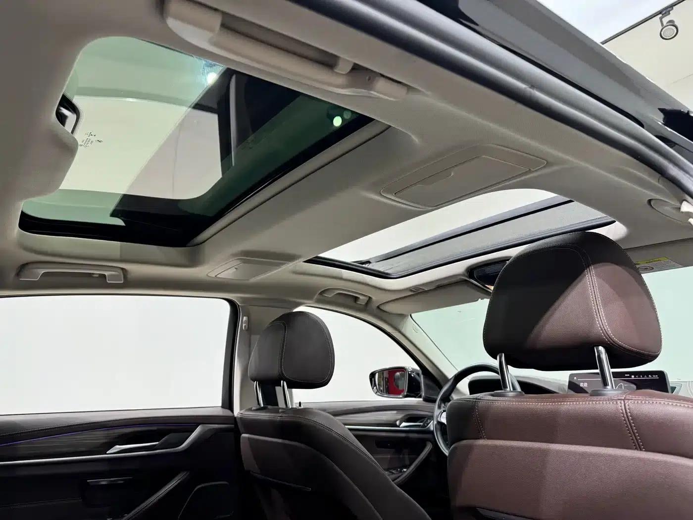 2022 BMW 5 Series 530Li xDrive Luxury Package — миниатюра 33