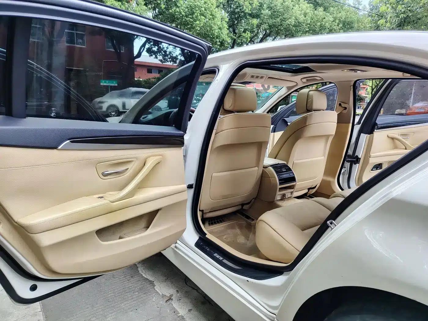BMW 5 Series 2011 523Li Luxury — миниатюра 7