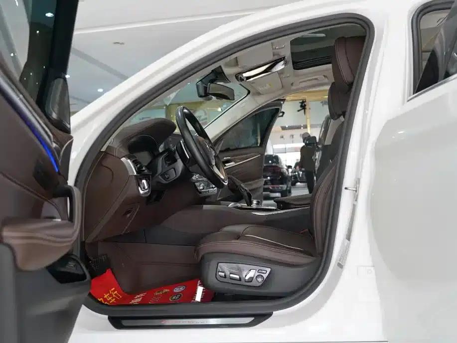 BMW 5 Series 2020 530Li Luxury Package — миниатюра 5