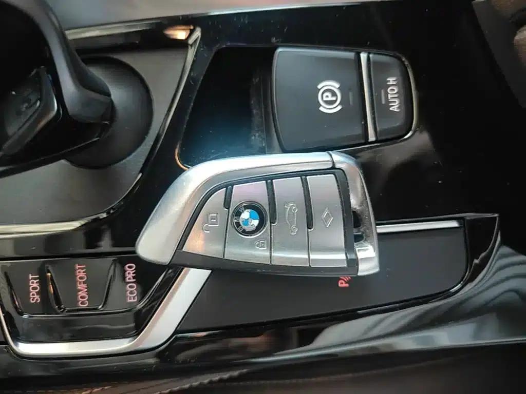 2019 BMW 5 Series Facelift 525Li M Sport Package — миниатюра 9