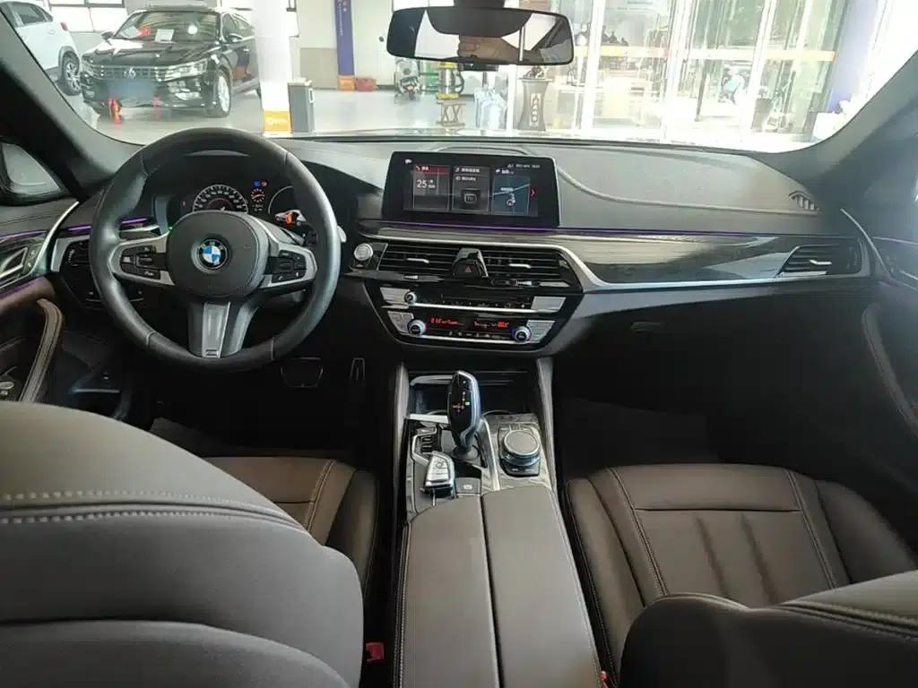 2019 BMW 5 Series Facelift 525Li M Sport Package — миниатюра 10