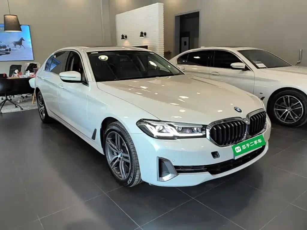 2023 BMW 5 Series 530Li Leading Luxury Package — миниатюра 4