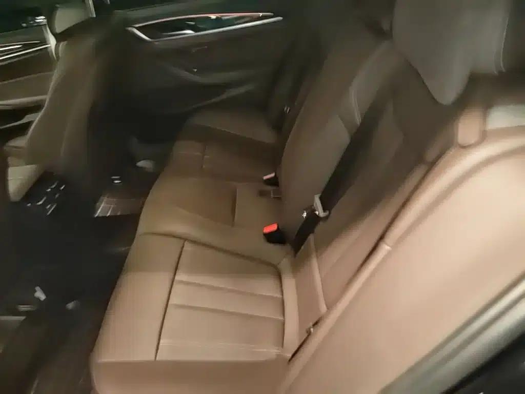 2019 BMW 5 Series 525Li M Sport Package — миниатюра 17