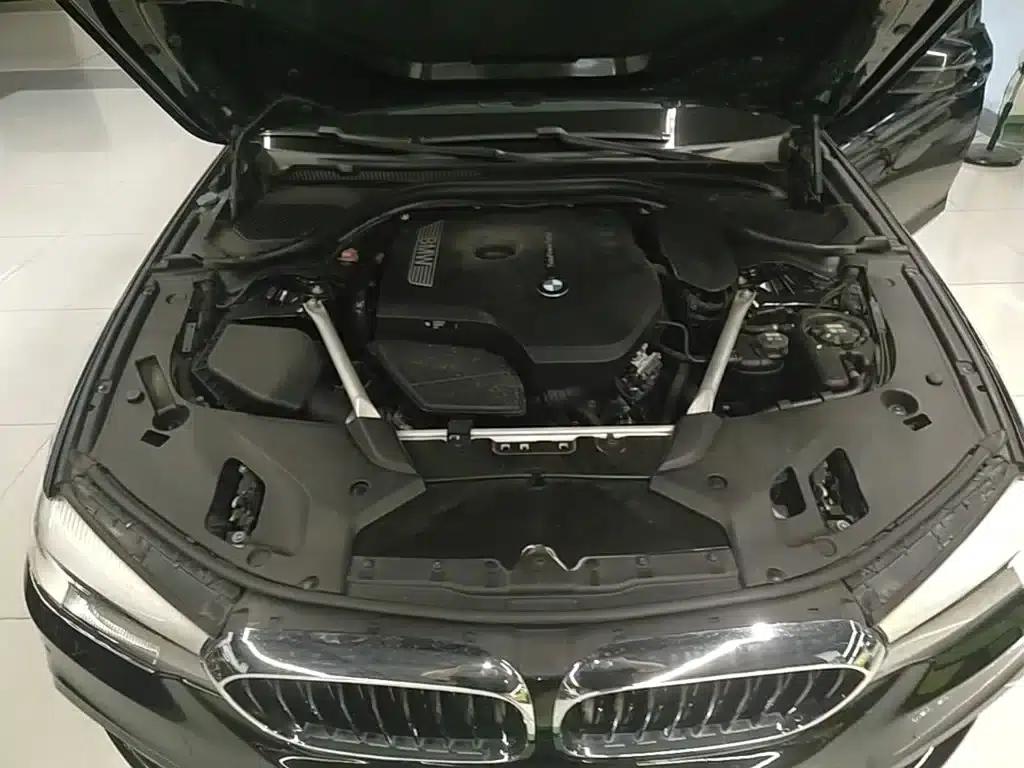 2019 BMW 5 Series 525Li M Sport Package — миниатюра 20
