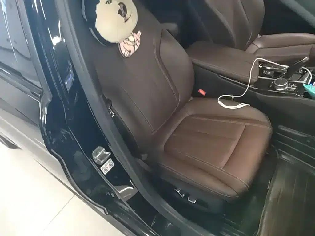 2019 BMW 5 Series 525Li M Sport Package — миниатюра 25
