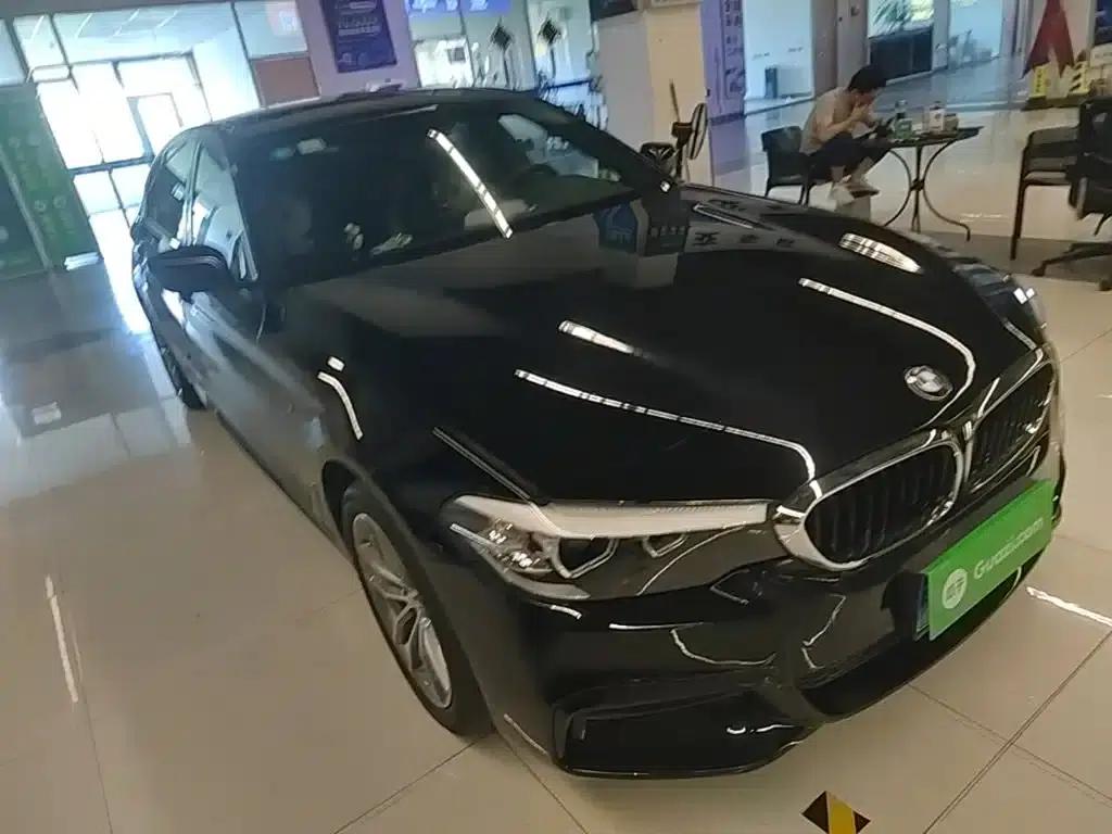 2019 BMW 5 Series 525Li M Sport Package — миниатюра 4