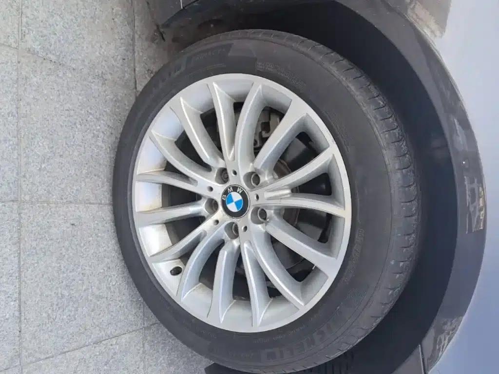 2017 BMW 5 Series 525Li Luxury Design Package — миниатюра 23