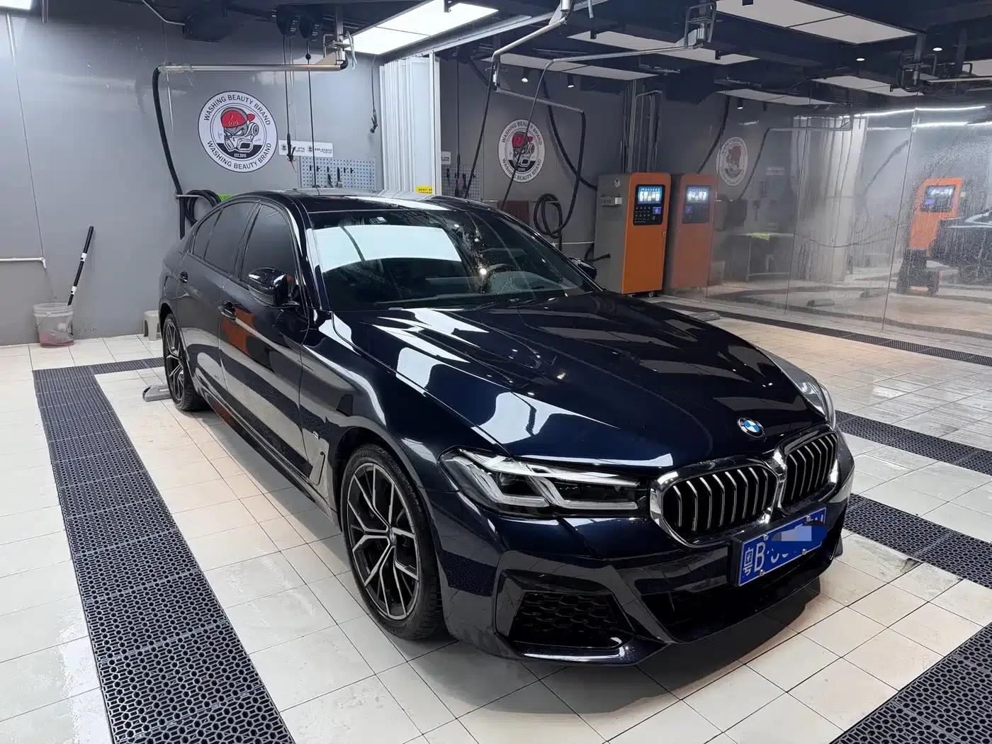 2022 BMW 5 Series (Imported) Facelift 540i Luxury Edition with M Sport Package — миниатюра 3