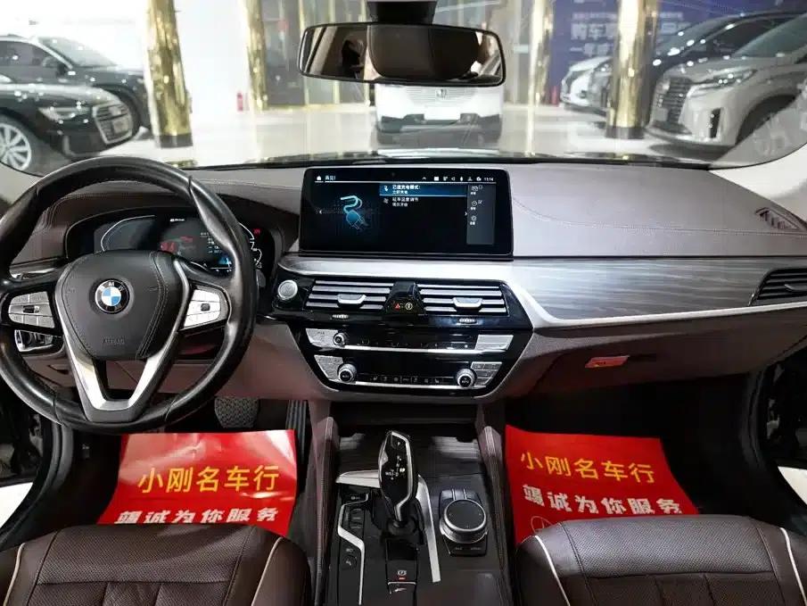 BMW 5 Series PHEV 2021 Facelift 535Le Luxury Package — миниатюра 4