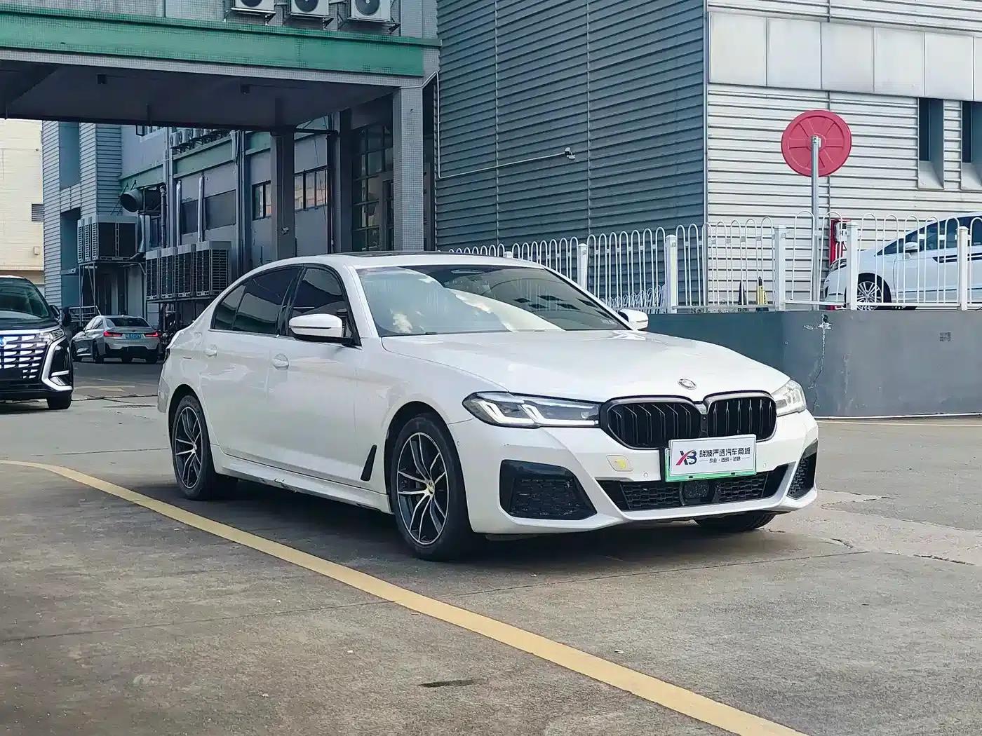 BMW 5 Series PHEV 2021 Facelift 535Le Pioneer Edition M Sport Package — миниатюра 3