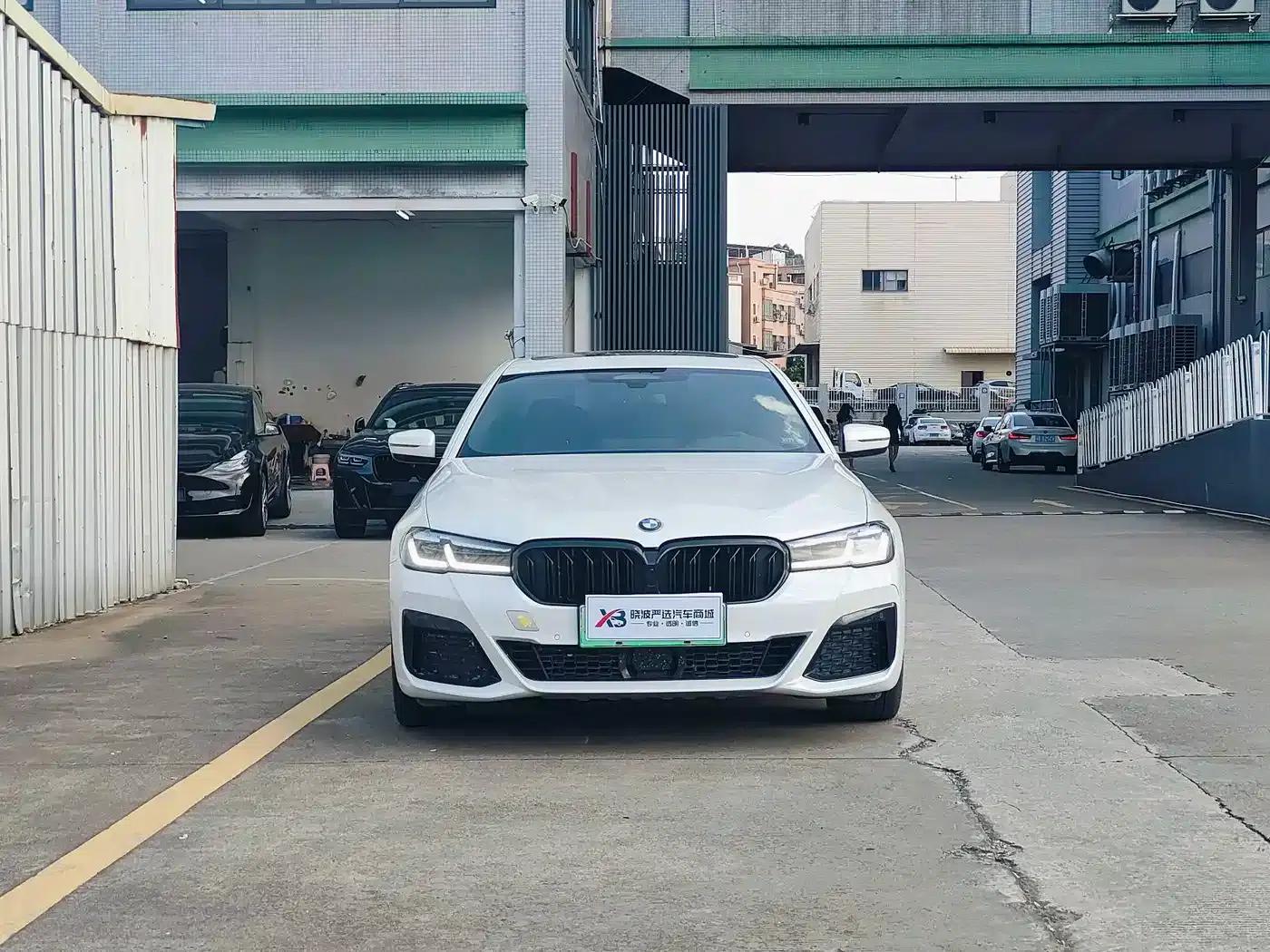BMW 5 Series PHEV 2021 Facelift 535Le Pioneer Edition M Sport Package — миниатюра 4