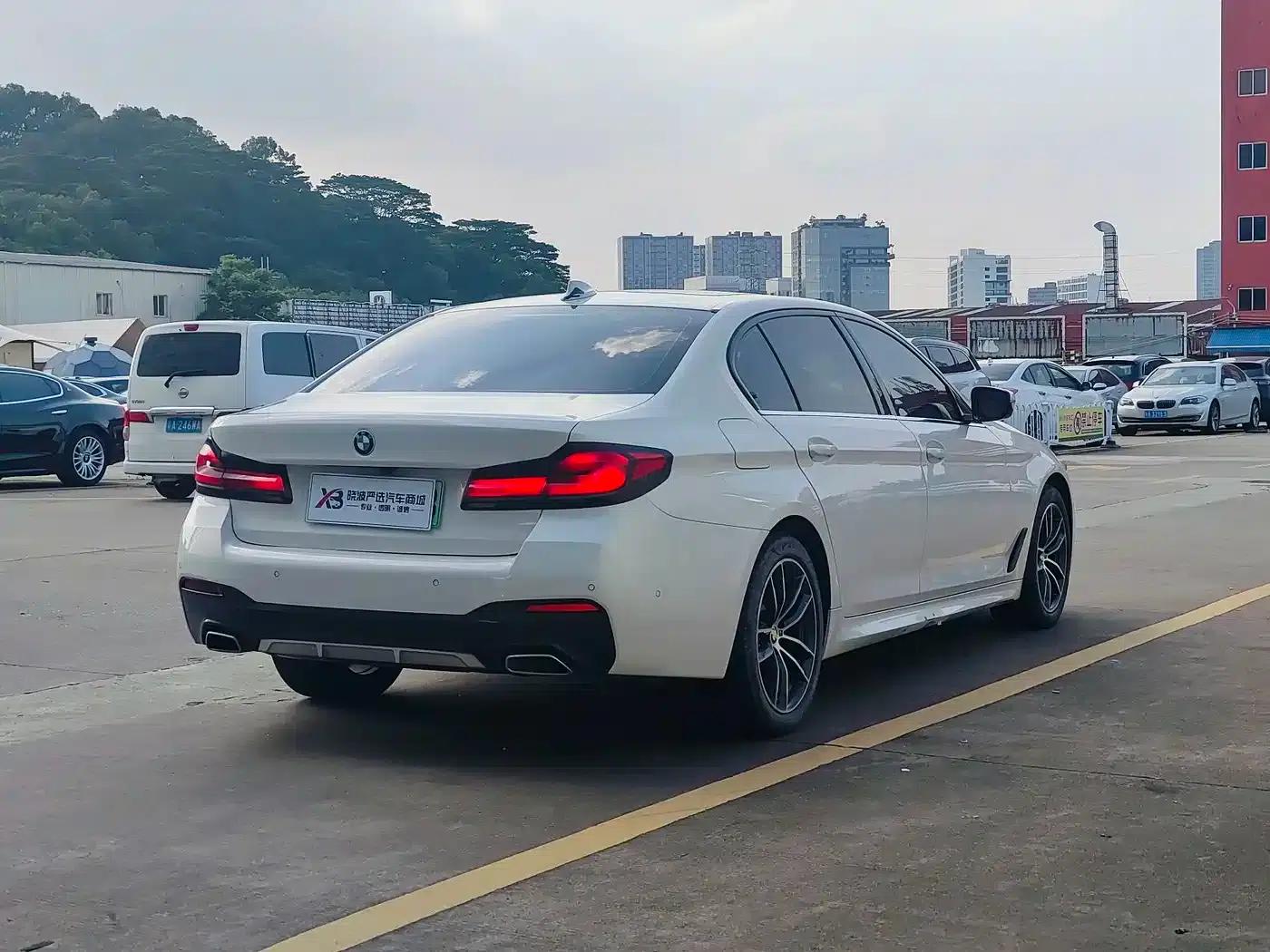 BMW 5 Series PHEV 2021 Facelift 535Le Pioneer Edition M Sport Package — миниатюра 5