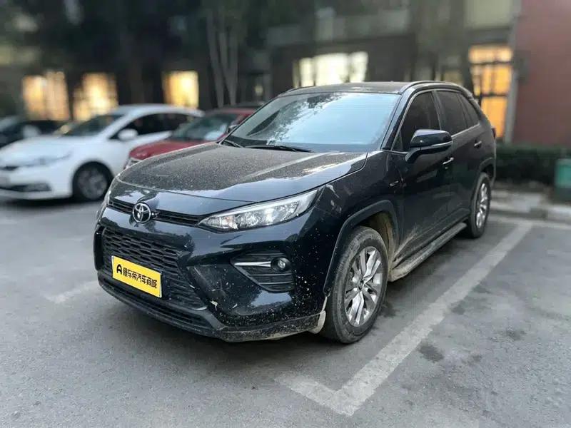 2020 Toyota RAV4 2.0L 2WD Leading Edition — миниатюра 1