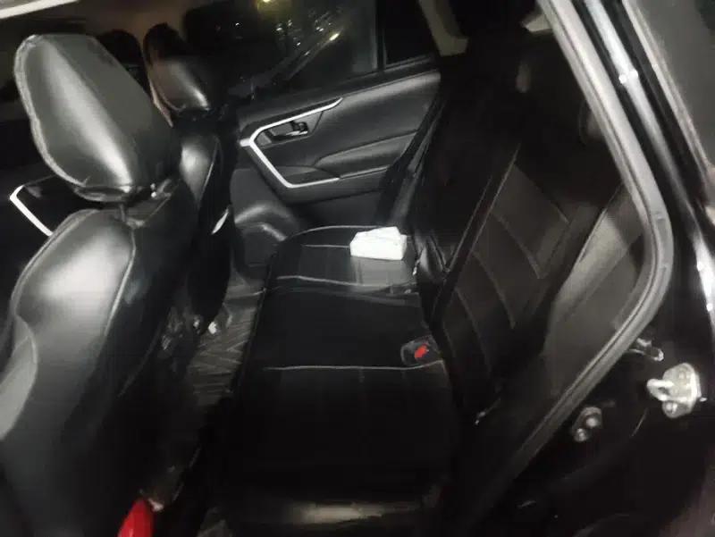 2020 Toyota RAV4 2.0L 2WD Leading Edition — миниатюра 9