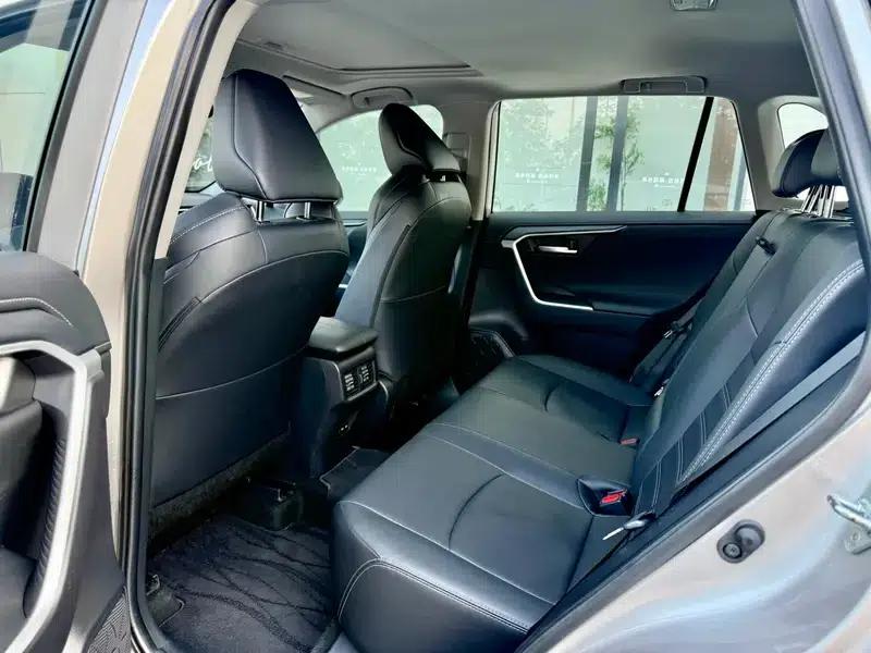 2022 Toyota RAV4 2.0L 2WD Knight Edition — миниатюра 9
