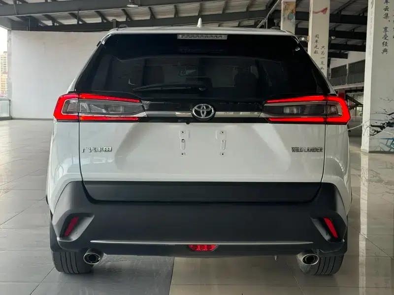 2023 Toyota RAV4 2.0L 2WD Luxury PLUS Edition — миниатюра 5