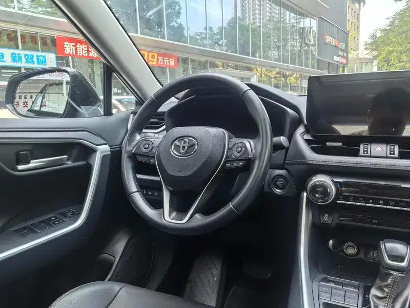 2023 Toyota RAV4 2.0L AWD Luxury Plus Edition — миниатюра 13