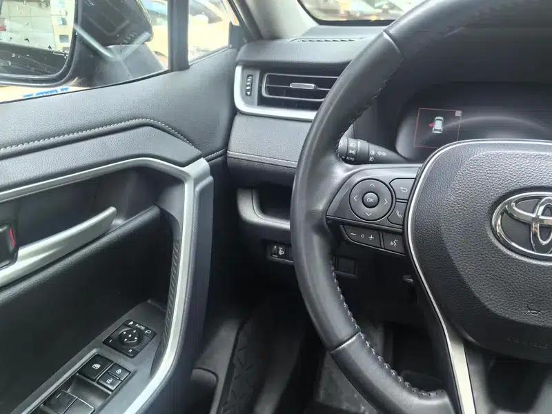 2023 Toyota RAV4 2.0L AWD Luxury Plus Edition — миниатюра 17