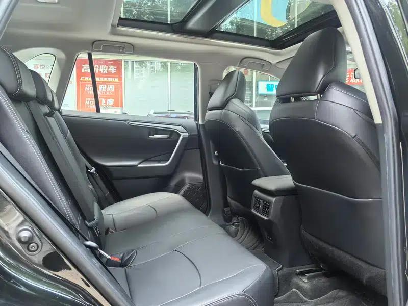 2023 Toyota RAV4 2.0L AWD Luxury Plus Edition — миниатюра 18