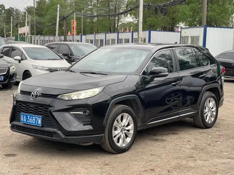 2020 Toyota RAV4 2.0L 2WD Leading Edition — миниатюра 1