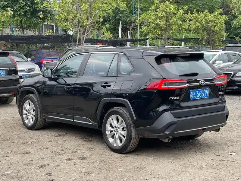 2020 Toyota RAV4 2.0L 2WD Leading Edition — миниатюра 4