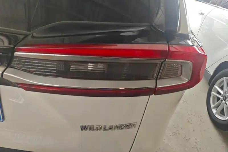 2022 Toyota RAV4 2.0L 2WD Luxury PLUS Edition — миниатюра 5