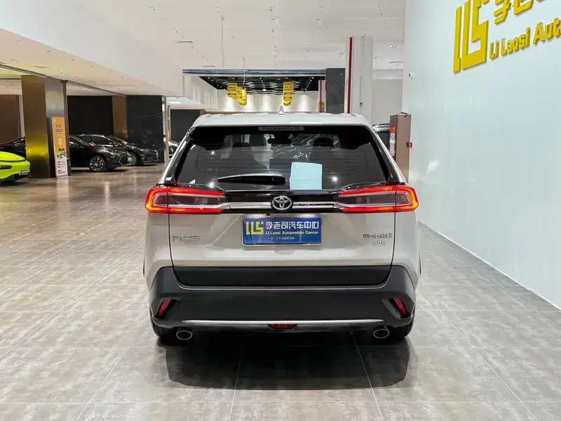 2020 Toyota RAV4 2.0L AWD Luxury Edition — миниатюра 6