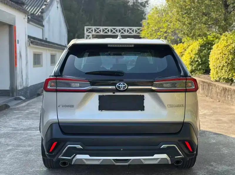 2022 Toyota RAV4 2.0L 2WD Luxury Edition — миниатюра 5