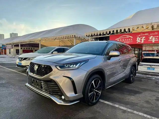 Crown Land Cruiser 2021 2.5L HEV 4WD Luxury Edition