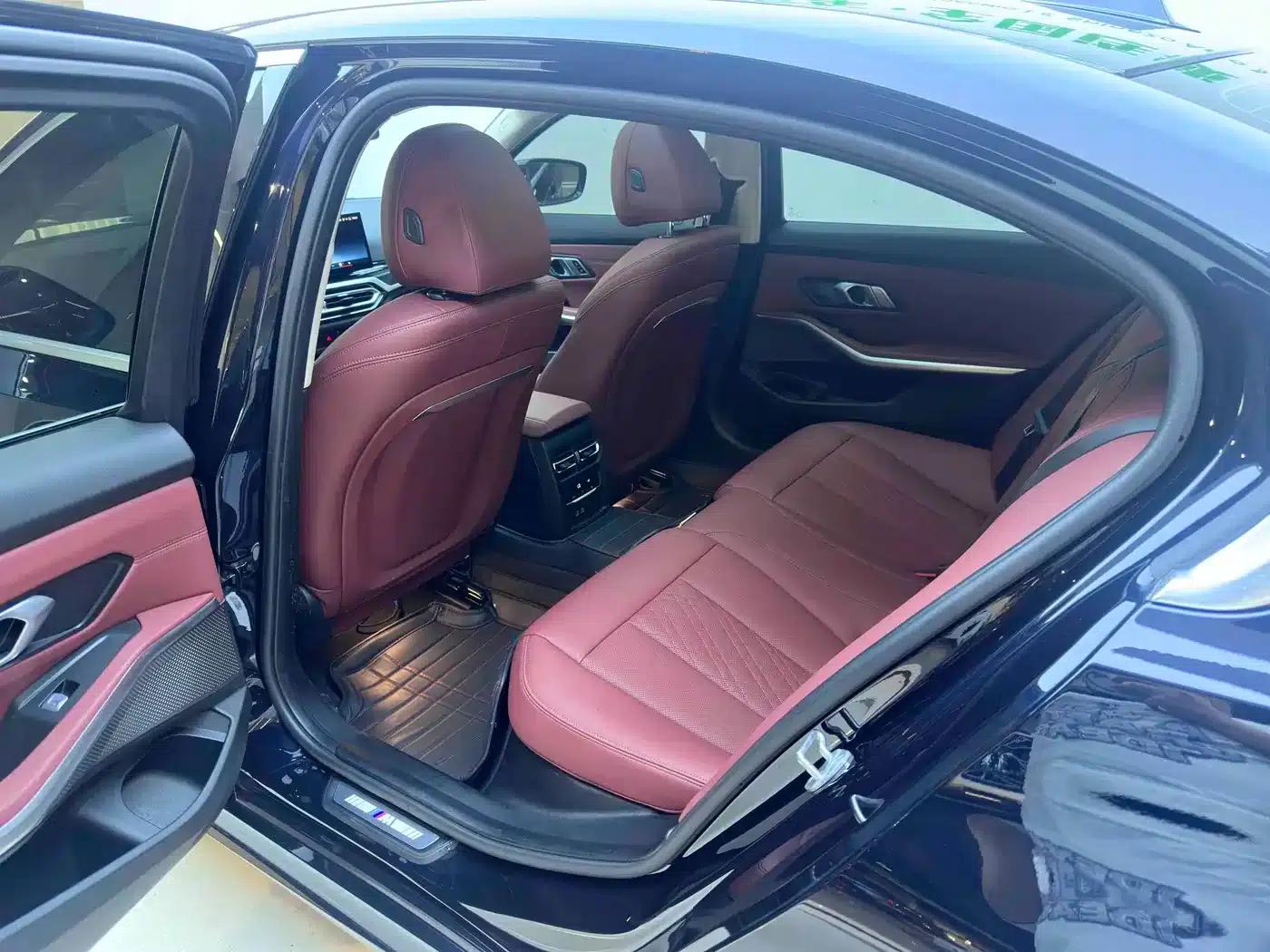 2023 BMW 3 Series 320Li M Sport Package — миниатюра 23