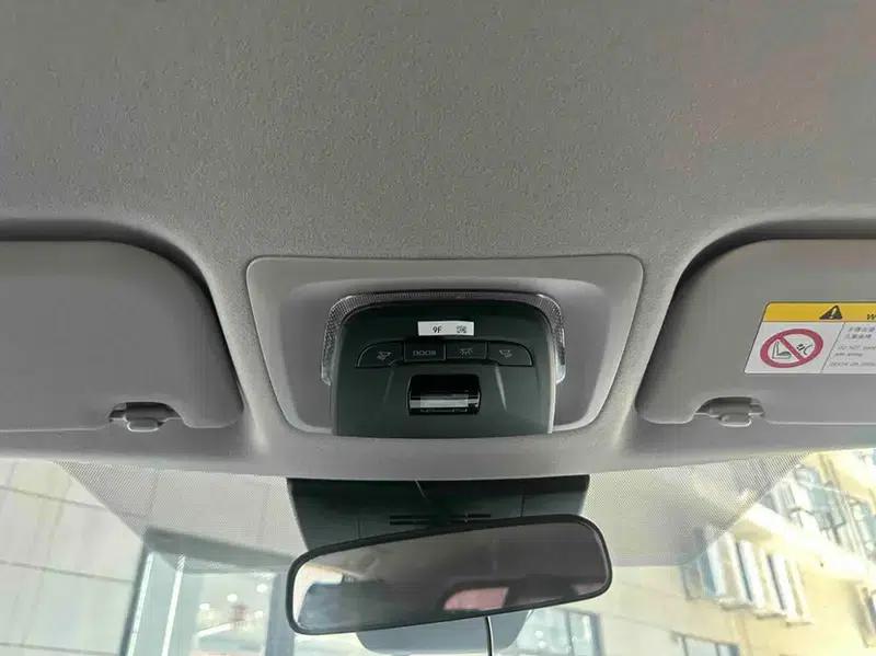 2023 Toyota Corolla Sharp 2.0L Intelligent Hybrid Pioneer Edition — миниатюра 11