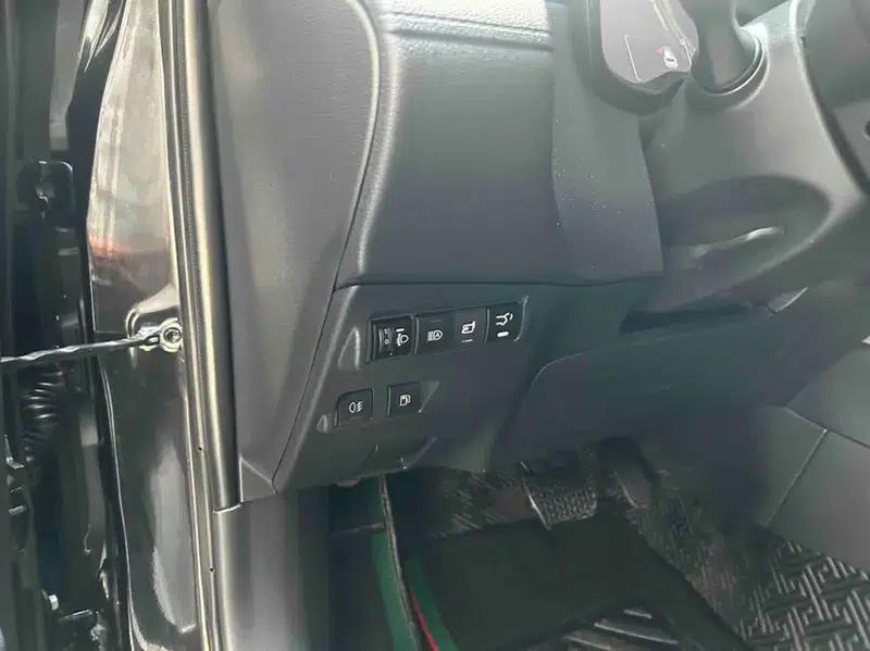 2023 Toyota Corolla Sharp 2.0L Intelligent Hybrid Pioneer Edition — миниатюра 17