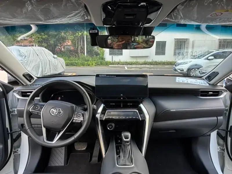 Venza 2023 2.0L CVT 2WD Premium Edition — миниатюра 11