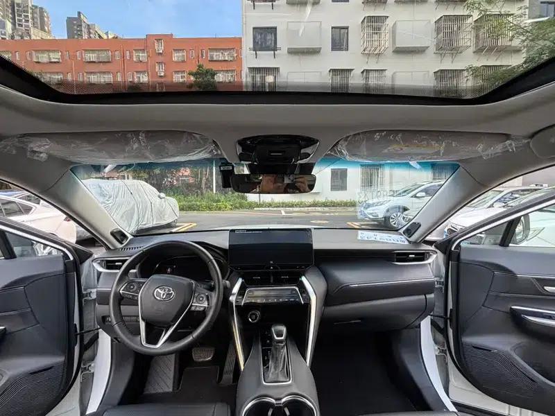 Venza 2023 2.0L CVT 2WD Premium Edition — миниатюра 14