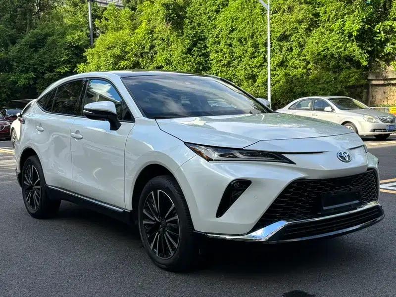 Venza 2023 2.0L CVT 2WD Premium Edition — миниатюра 3