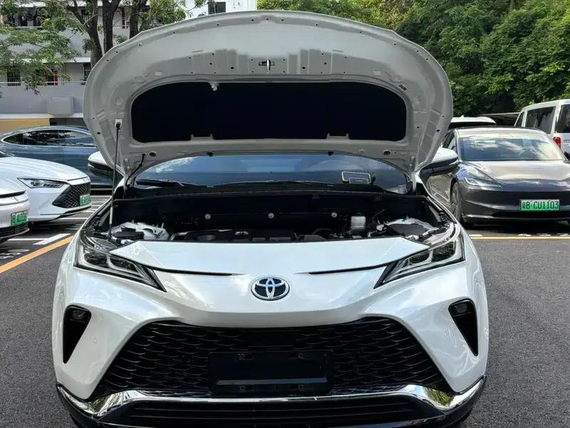 Venza 2023 2.0L CVT 2WD Premium Edition — миниатюра 10