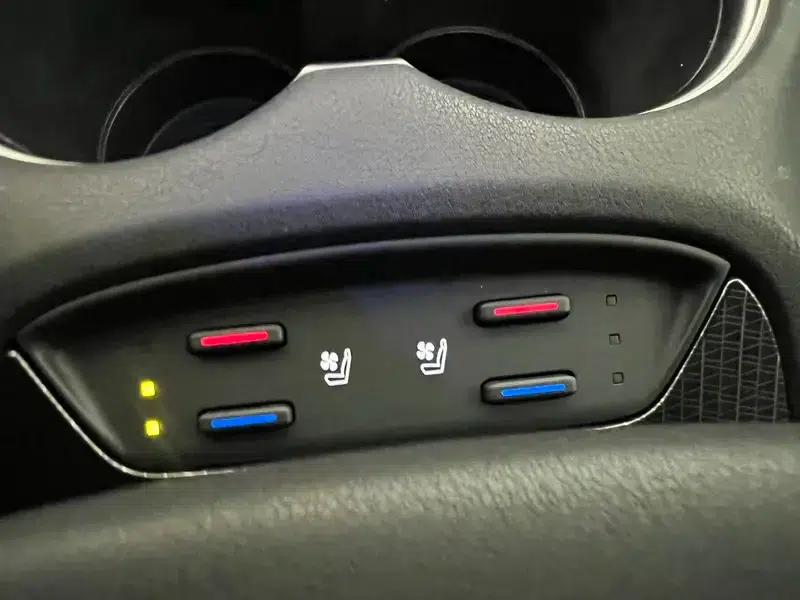 Venza 2023 Hybrid 2.5L CVT 2WD Premium Edition — миниатюра 14