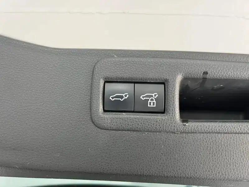 Venza 2023 Hybrid 2.5L CVT 2WD Premium Edition — миниатюра 19