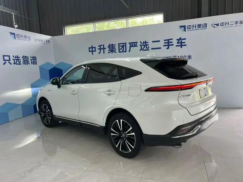 Venza 2023 Hybrid 2.5L CVT 2WD Premium Edition — миниатюра 3
